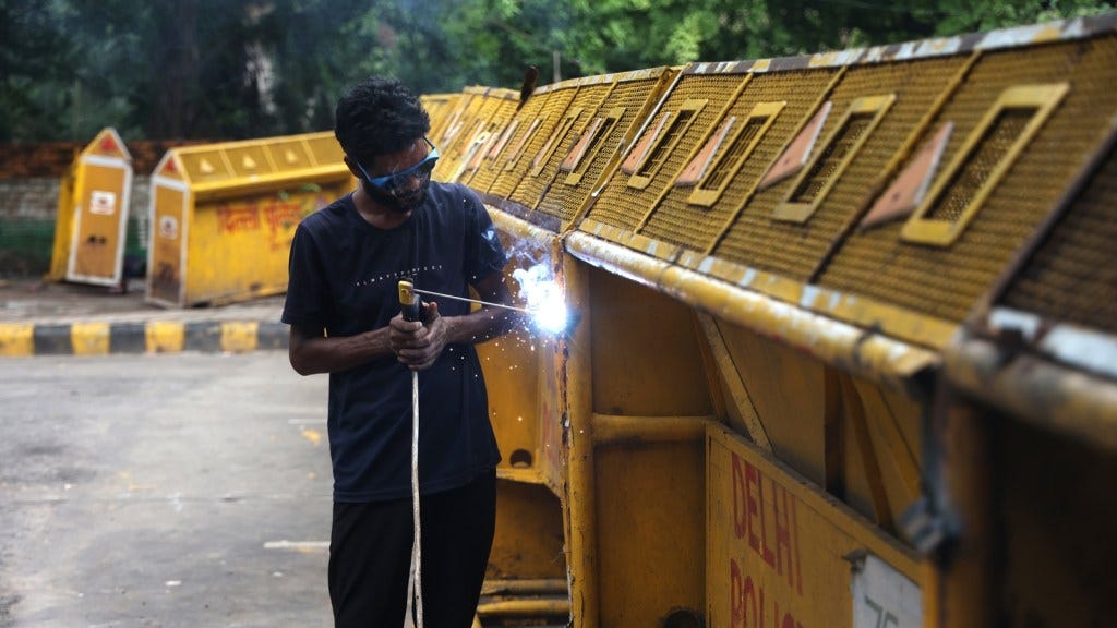 Amid CJP warning of protests again, Delhi Police welds barricades at Jantar Mantar Amid CJP warning of protests again, Delhi Police welds barricades at Jantar Mantar
