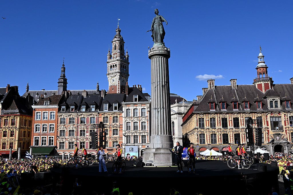 Place du Général de Gaulle and Column of the Goddess statue in Lille for the Tour de France Teams Presentation Place du Général de Gaulle and Column of the Goddess statue in Lille for the Tour de France Teams Presentation