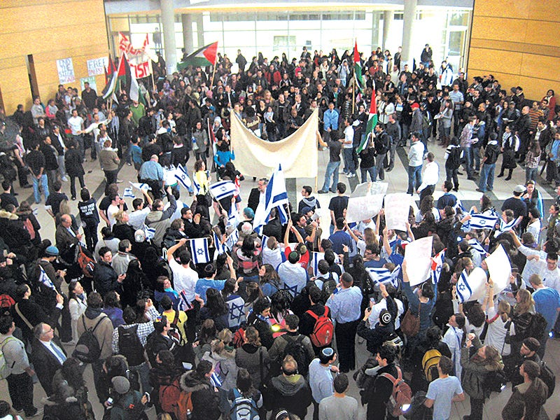 Pro-Israeli, pro-Palestinian protestors face off at York University's Vari Hall