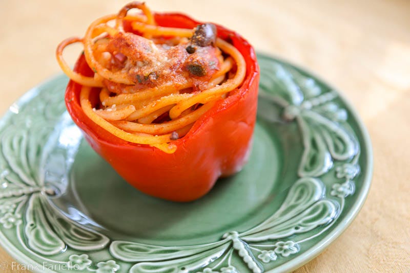 Peperoni ripieni di pasta