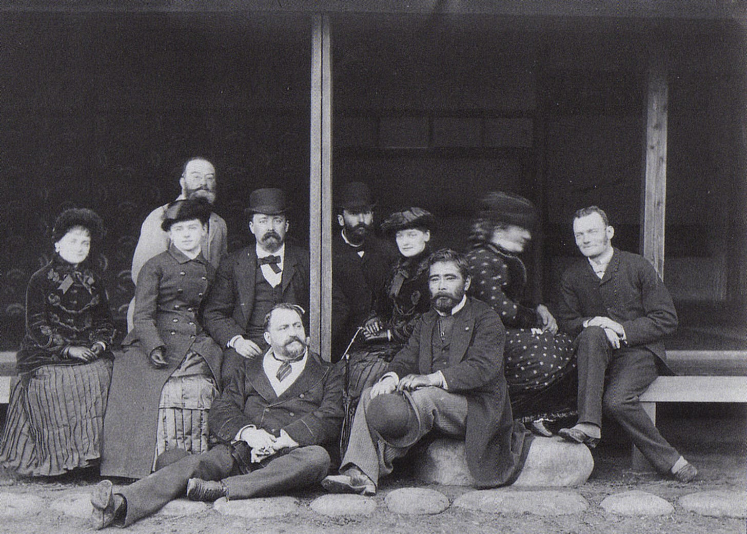 SaigoTsugumichiAndBeato1882.jpg SaigoTsugumichiAndBeato1882.jpg