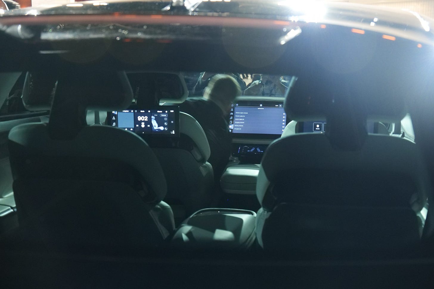 Screens fill the inside.