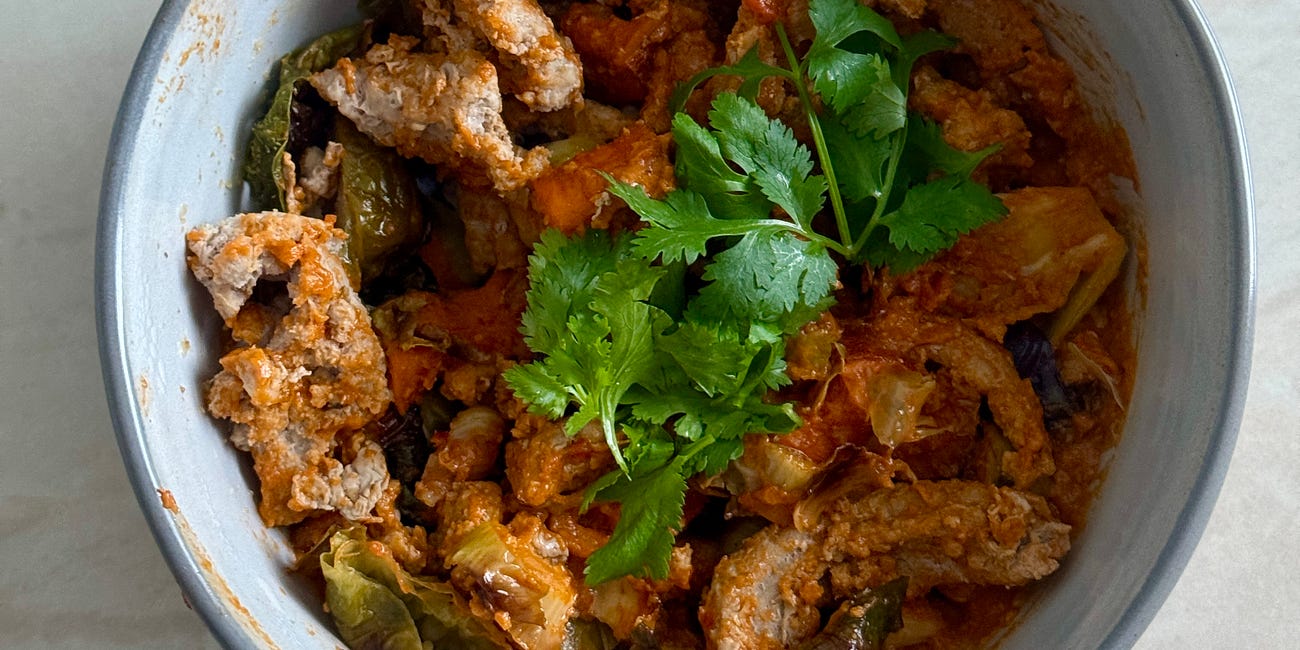 Tomato turkey pesto bowl