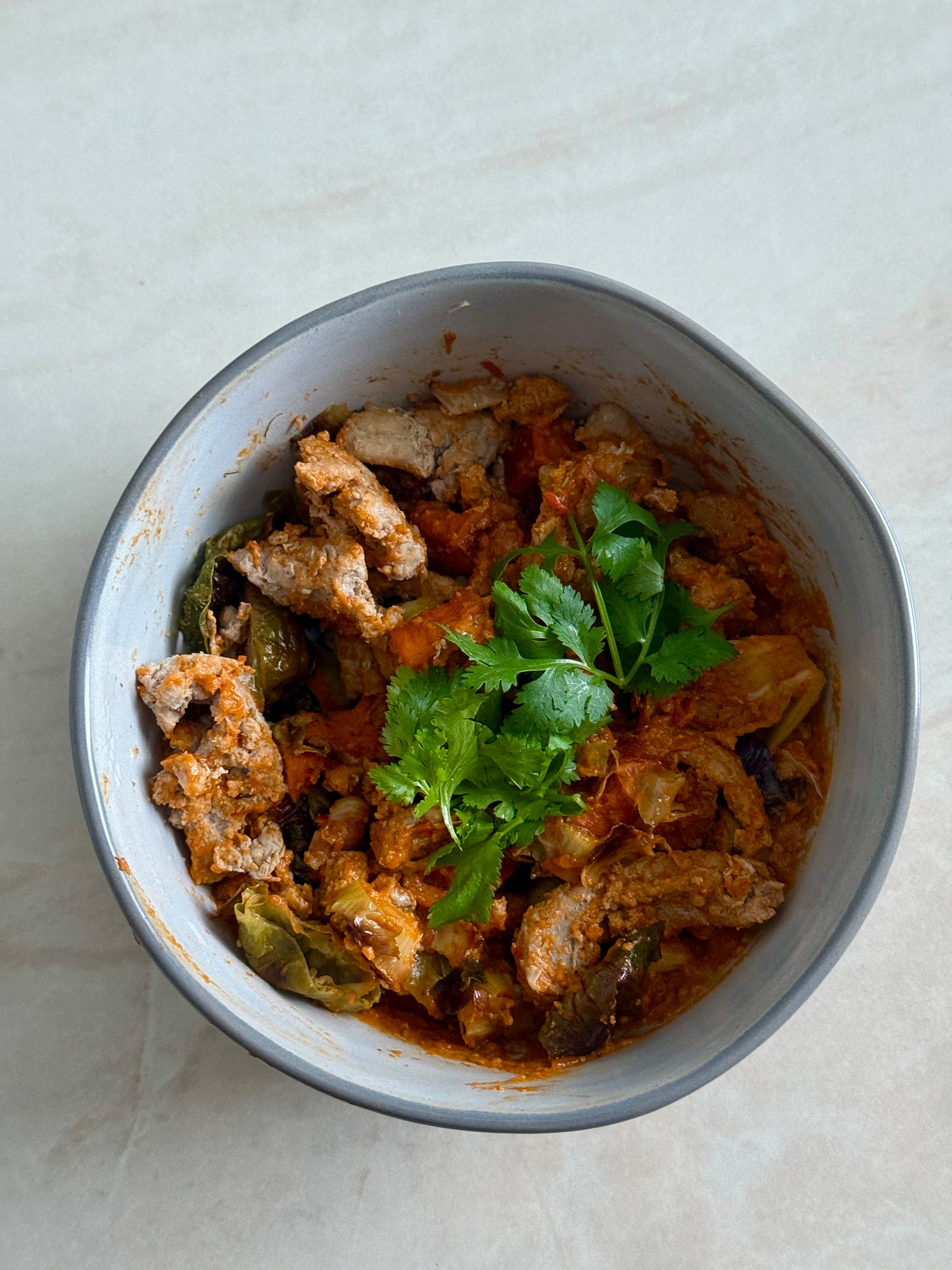Tomato turkey pesto bowl