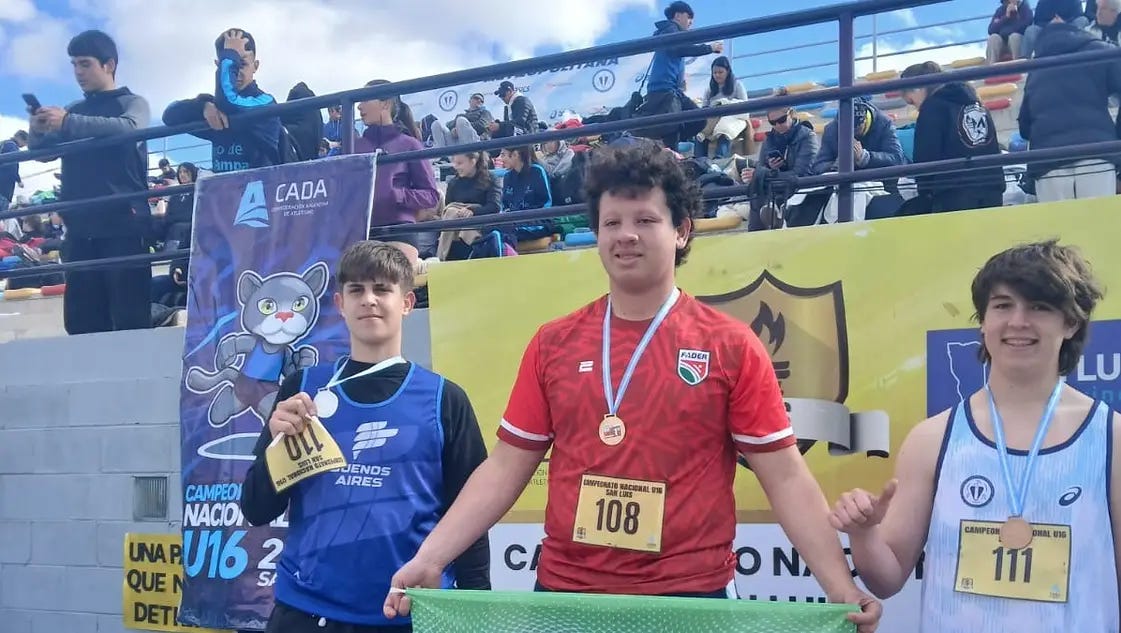 El bahiense Santino Ascorti se colgó la medalla de plata en el Nacional U16