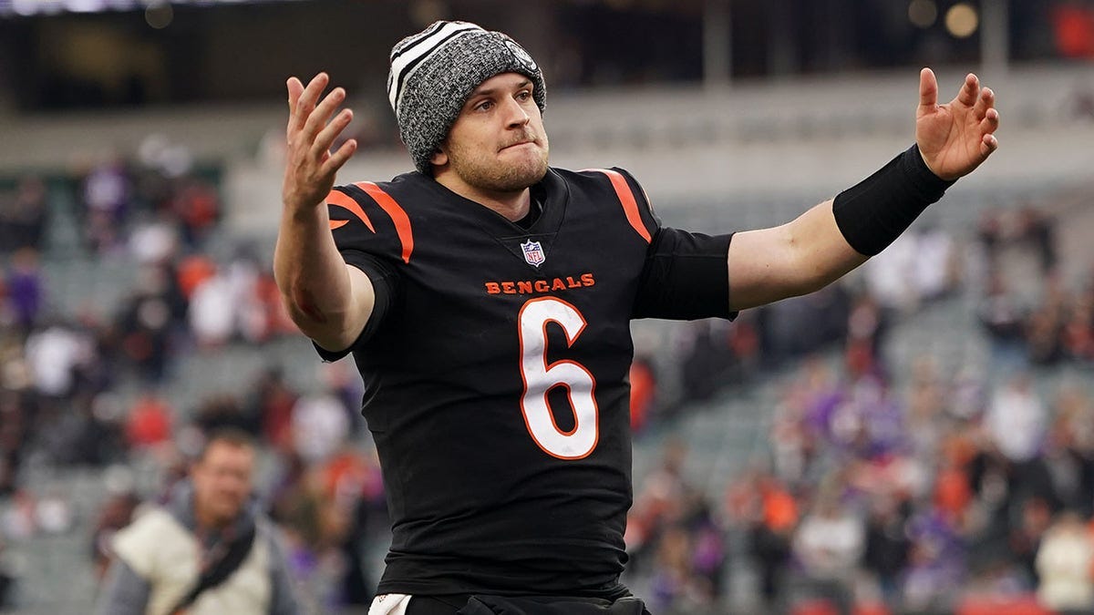 Bengals' Jake Browning summoned for steroid test after leading team to  comeback victory