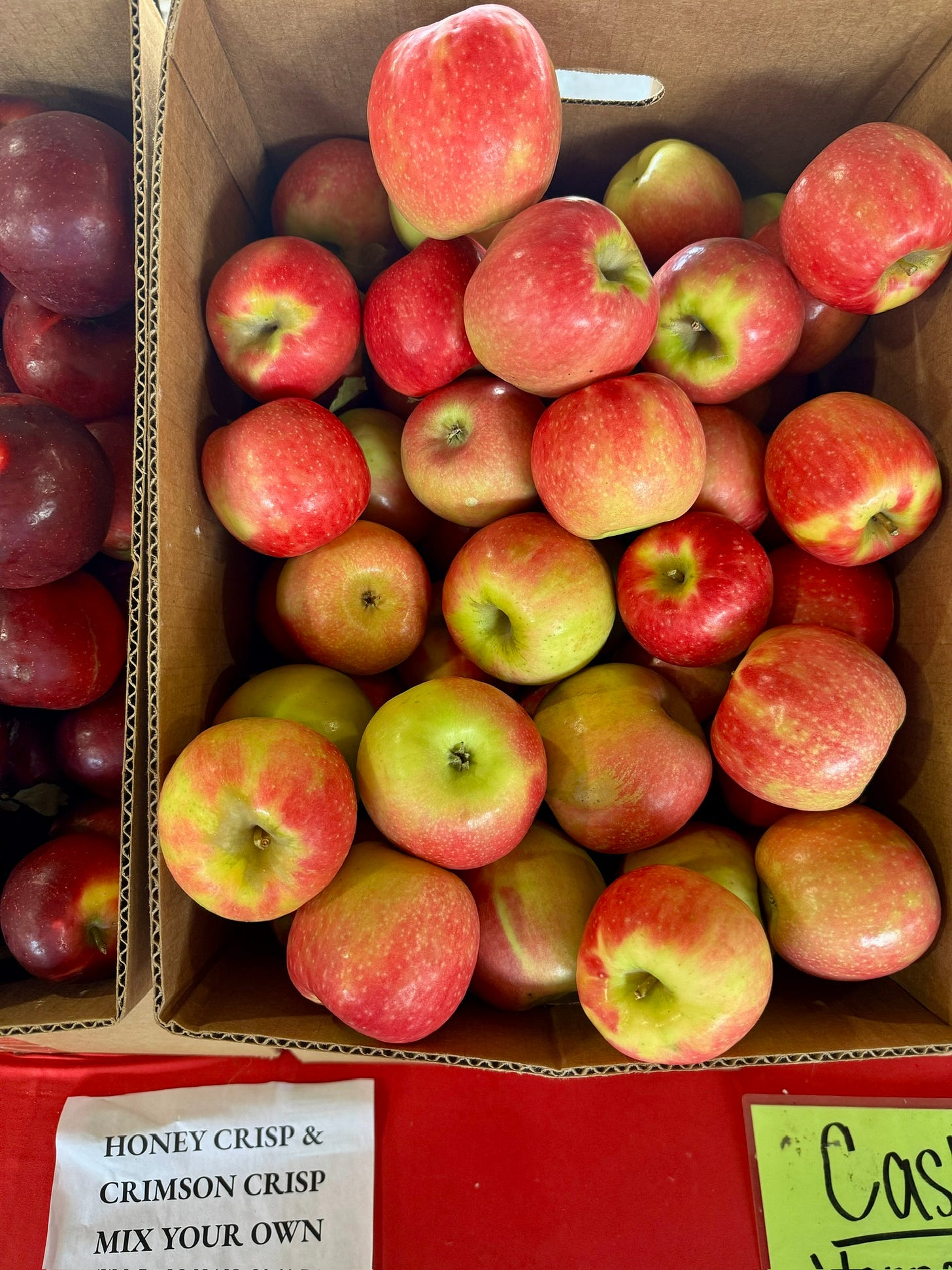 red apples at the farmers market