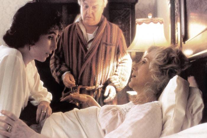 Olympia Dukakis, Oscar-Winning 'Moonstruck' Star, Has Died - WSJ