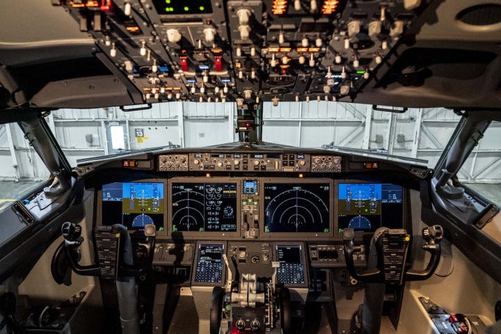 Bangkok Post - Pilots organise against foreigners in cockpits