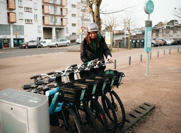 Chers élus locaux, voici comment trouver des pépettes pour financer votre politique cyclable !