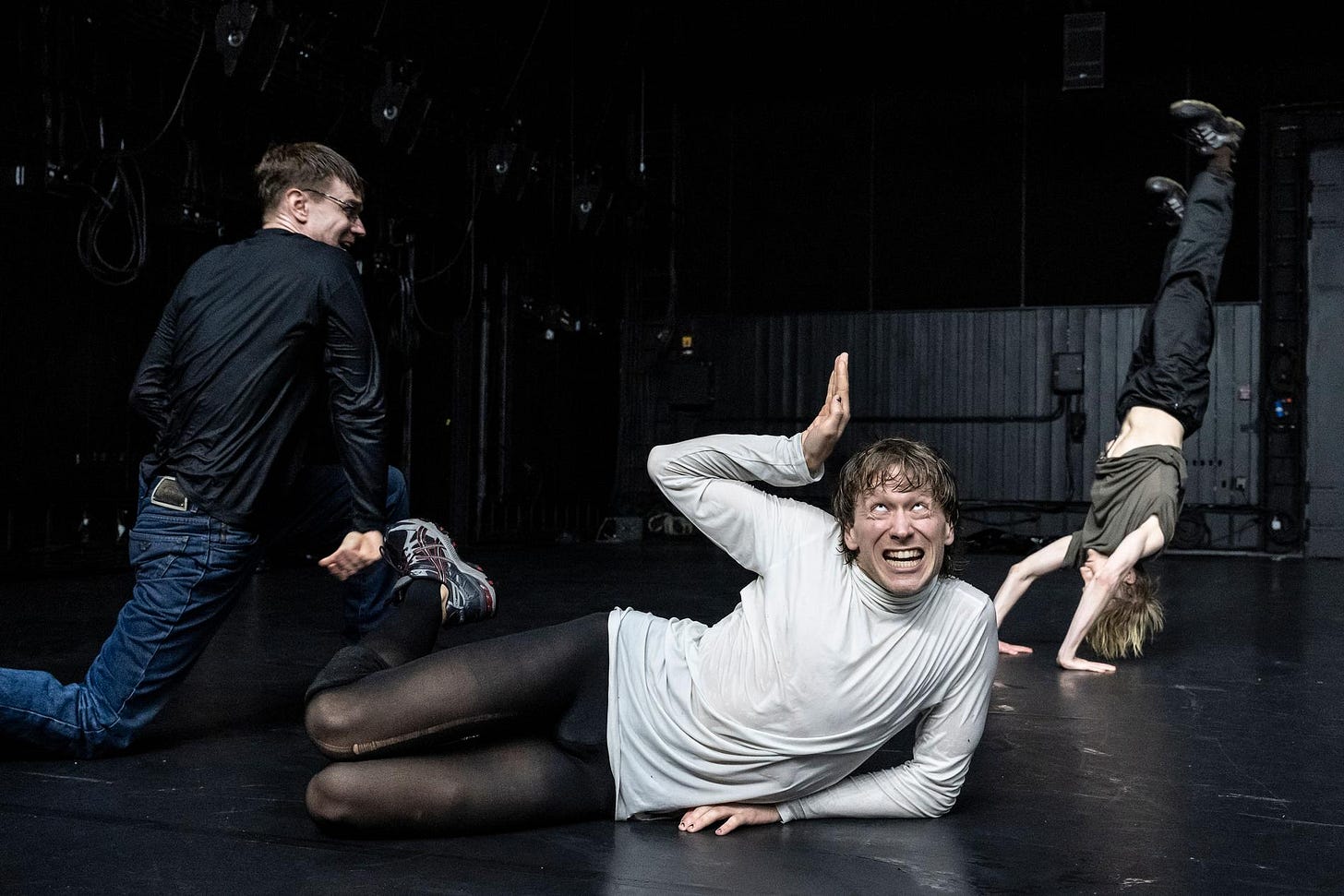 Forestillingen er morsom heller enn tragisk, ifølge BTs anmelder. 