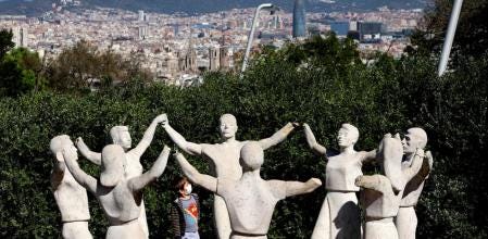 Nueva mutilación al monumento de la sardana de Barcelona