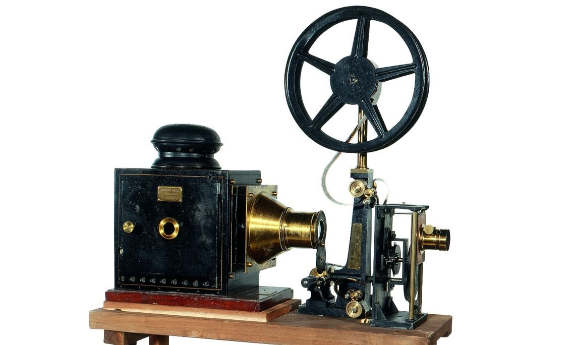 Cinématographe Lumière Cinema Projector · Visitmuseum · Catalonia museums