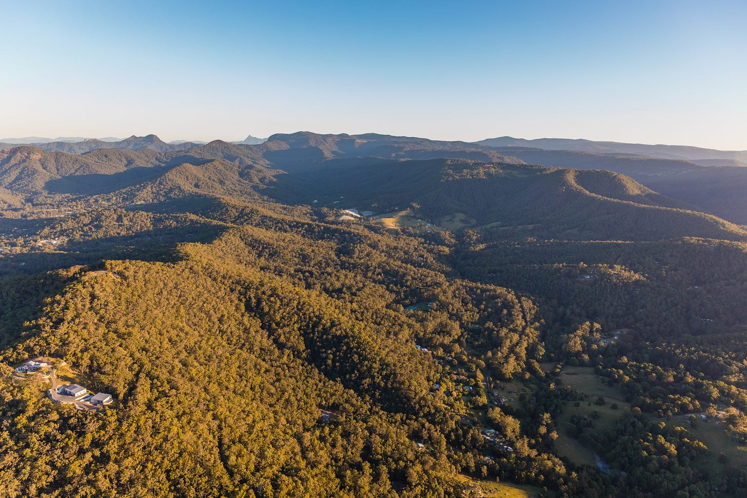 The GC Minute: Hinterland aerial view from Neranwood