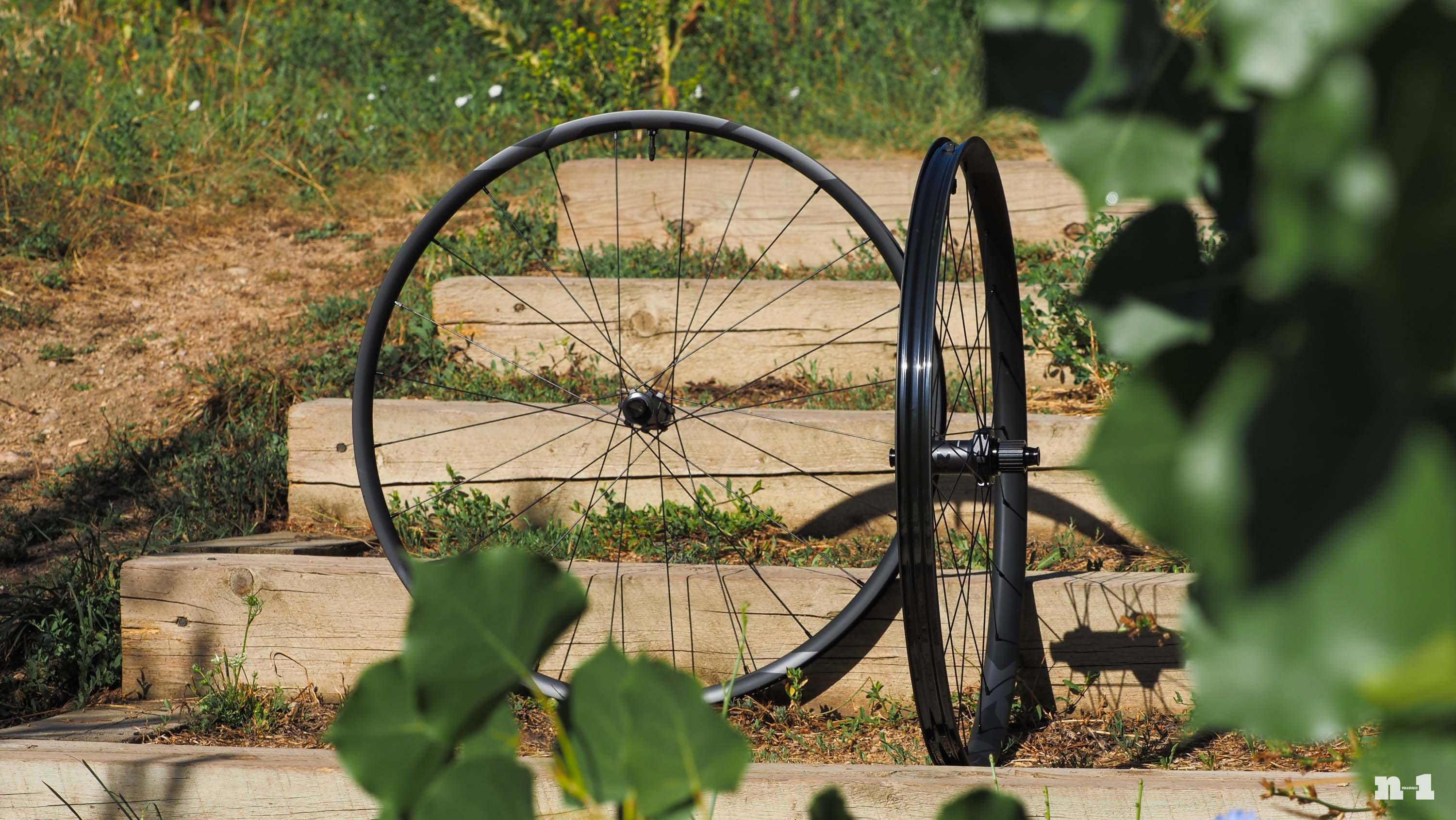 Shimano XTR M9200 cross-country wheelset review: The dark horse