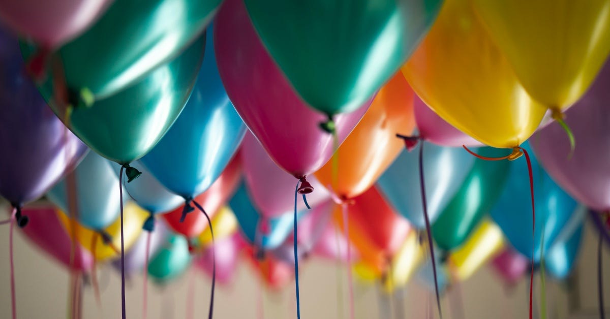 balloons alluding to apple invites balloons alluding to apple invites
