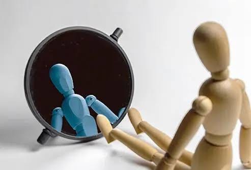 What Are the Nine Traits of a Narcissist? 5 Types & Treatment