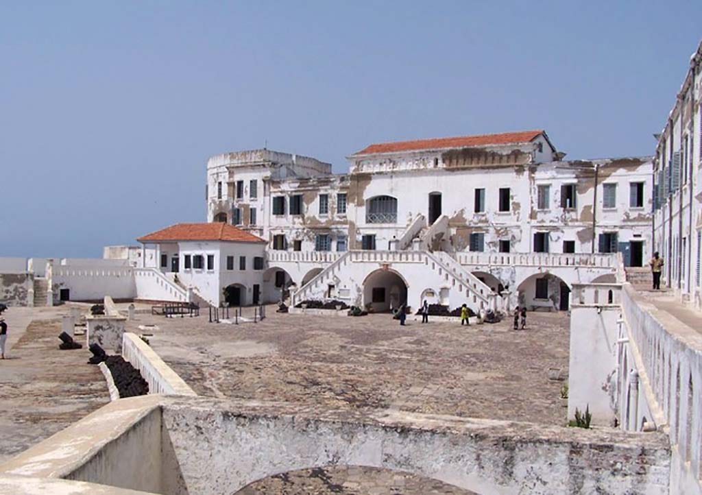 Cape Coast Castle (1652- ) •