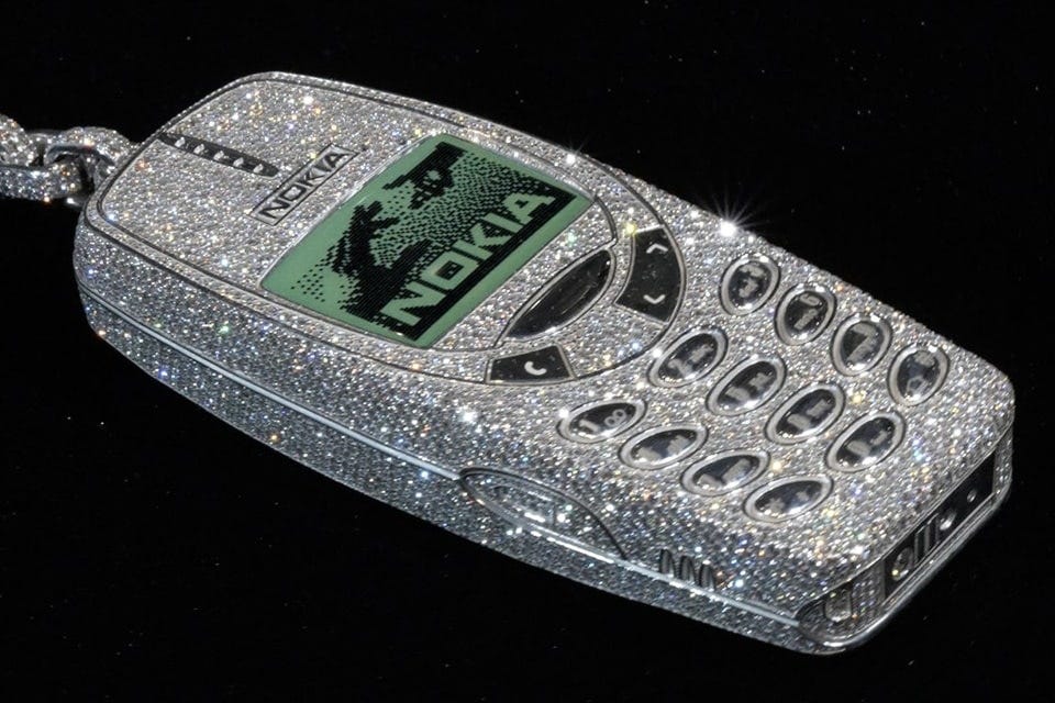 Closer Look Alex Moss NY Drake SSS4U Nokia Chain | Hypebeast