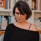Kit masque social : tu rentres épuisée d'avoir été quelqu'un d'autre. Voilà comment arrêter.