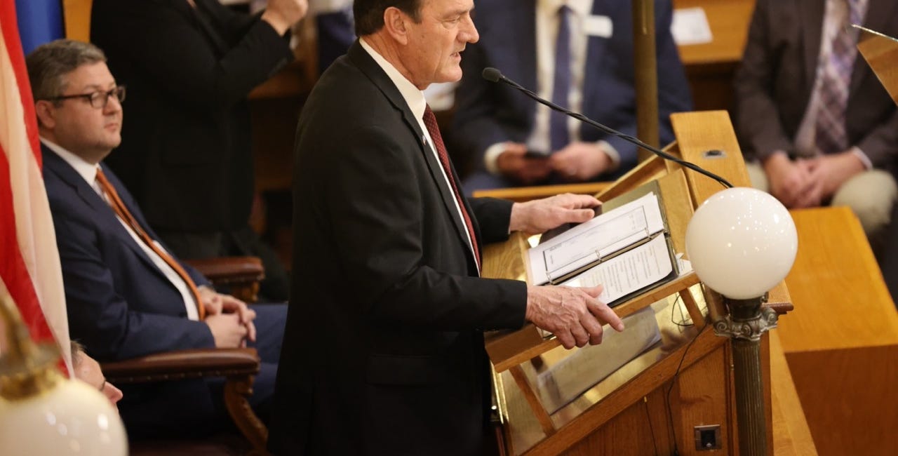 Governor ties South Dakota's economic future to U.S. defense, national security