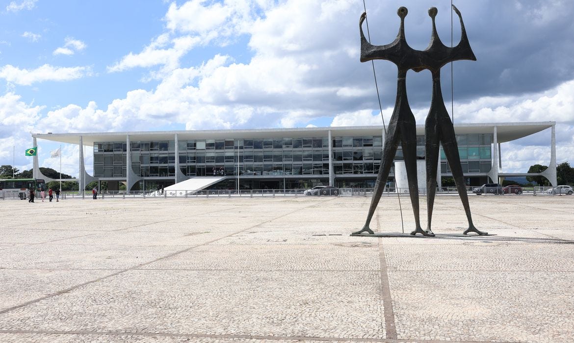Praça dos 3 Poderes será reformada até o ano que vem | Agência Brasil Praça dos 3 Poderes será reformada até o ano que vem | Agência Brasil