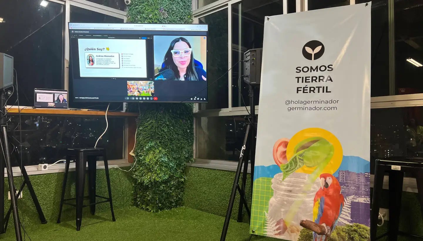 Andrea al comienzo de su presentación. Foto de Reinaldo Valbuena.