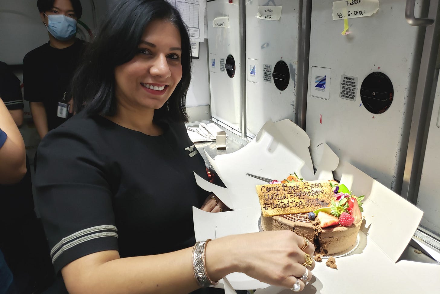 Goodbye cakeon United flight, the most bittersweet kind