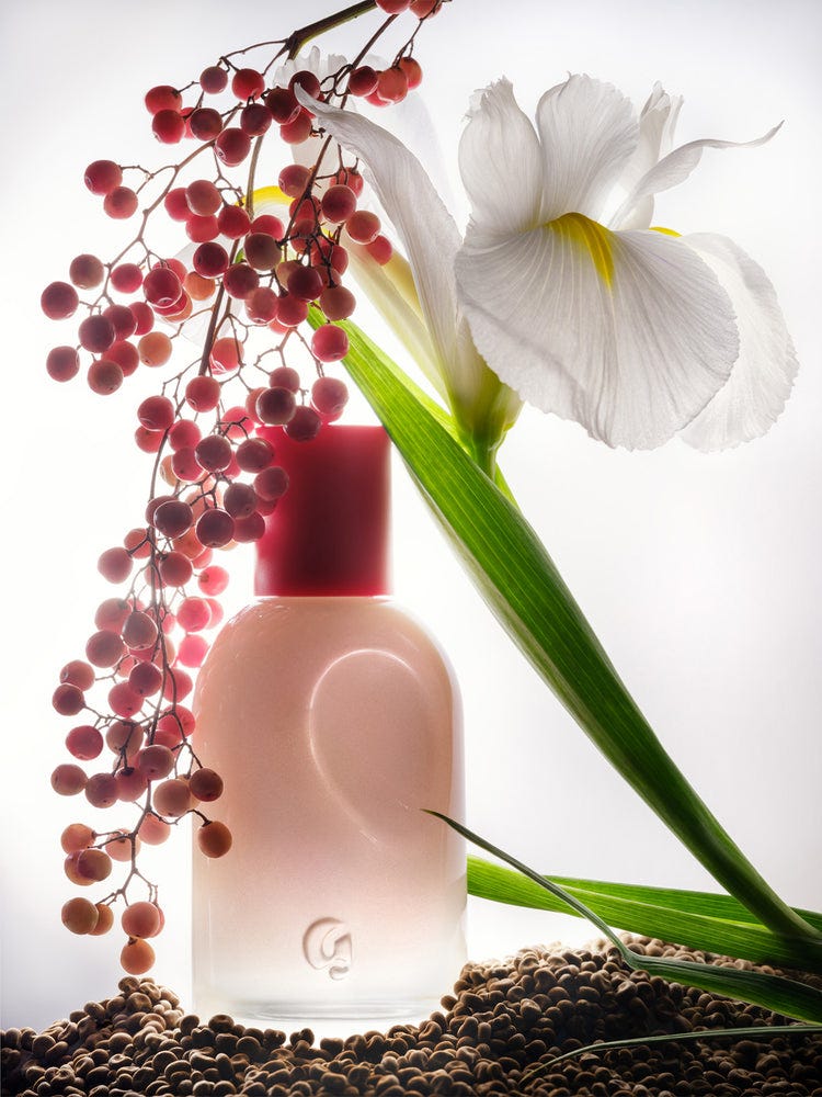Notes of Pink Pepper, Iris, Ambrette Seeds, and Ambrox 