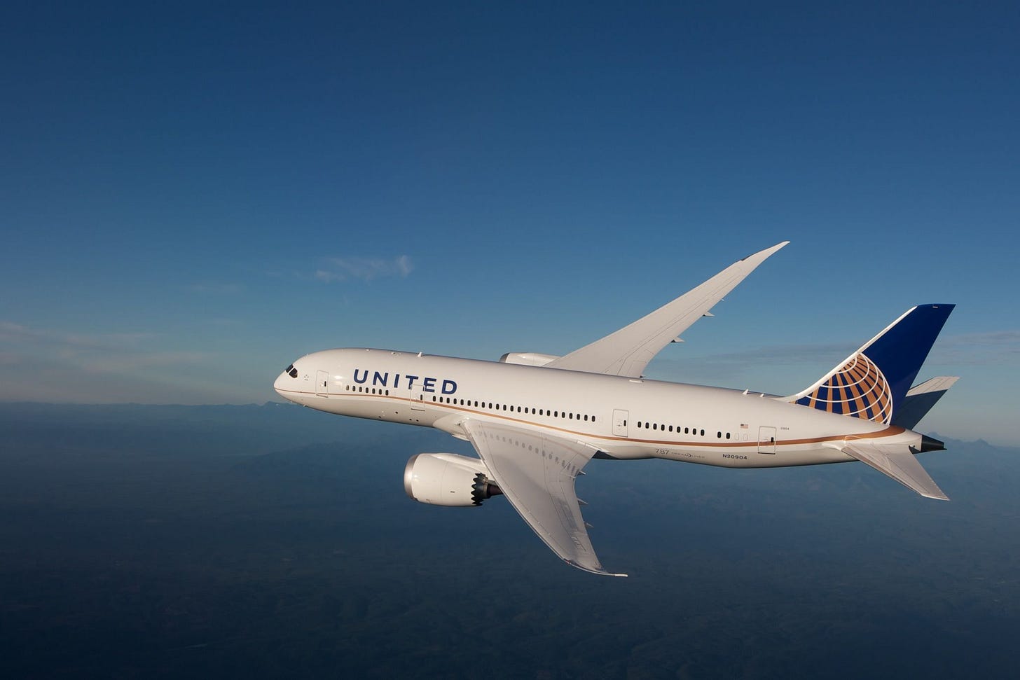 United's Dreamliner headed to Tokyo | CNN United's Dreamliner headed to Tokyo | CNN