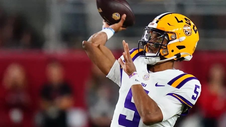 What's Wrong With Jayden Daniels' Elbow? Washington Commanders Draft Target  Explains