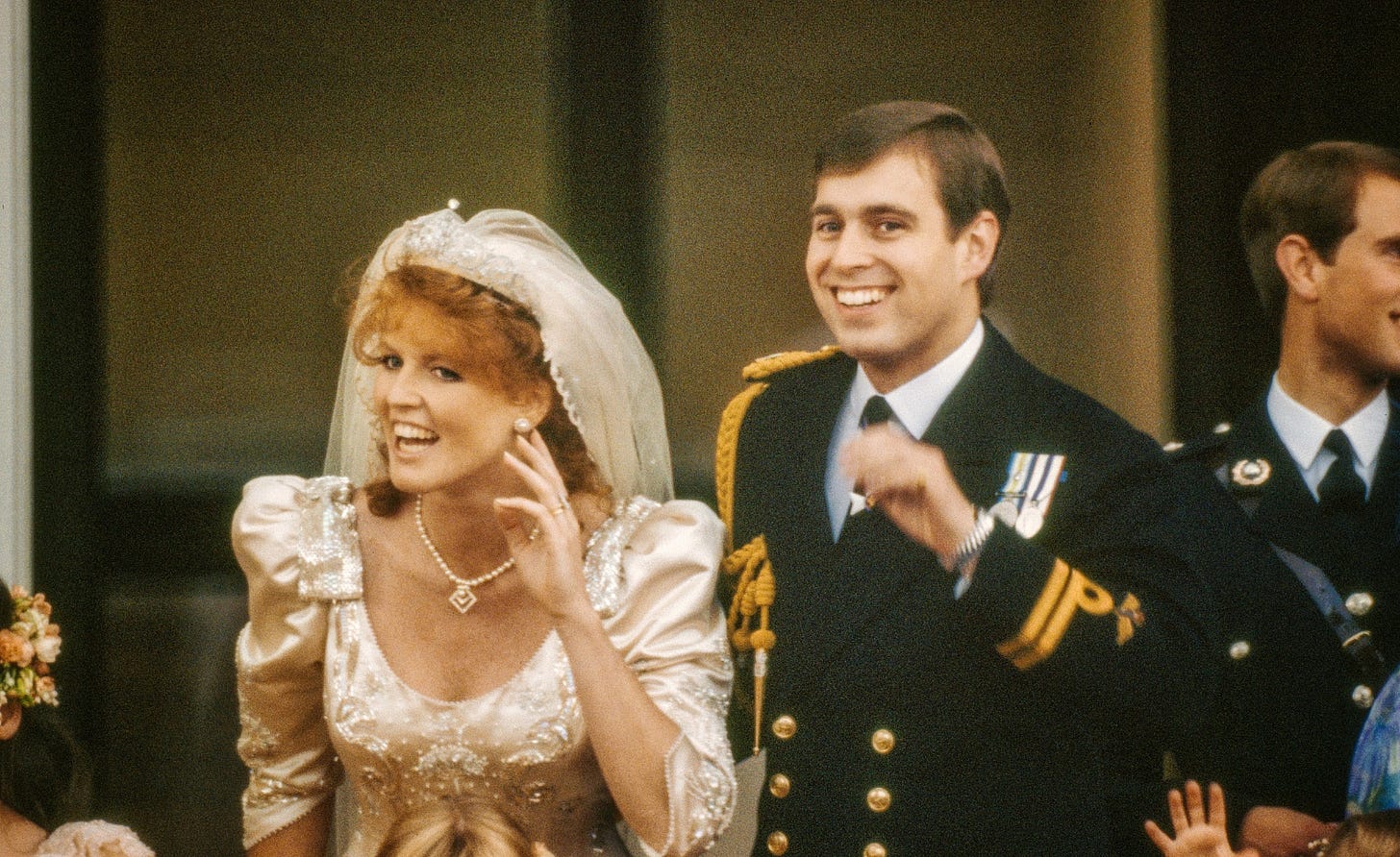 Sarah Ferguson and Andrew Mountbatten-Windsor in wedding garb on the Buckingham Palace balcony. 