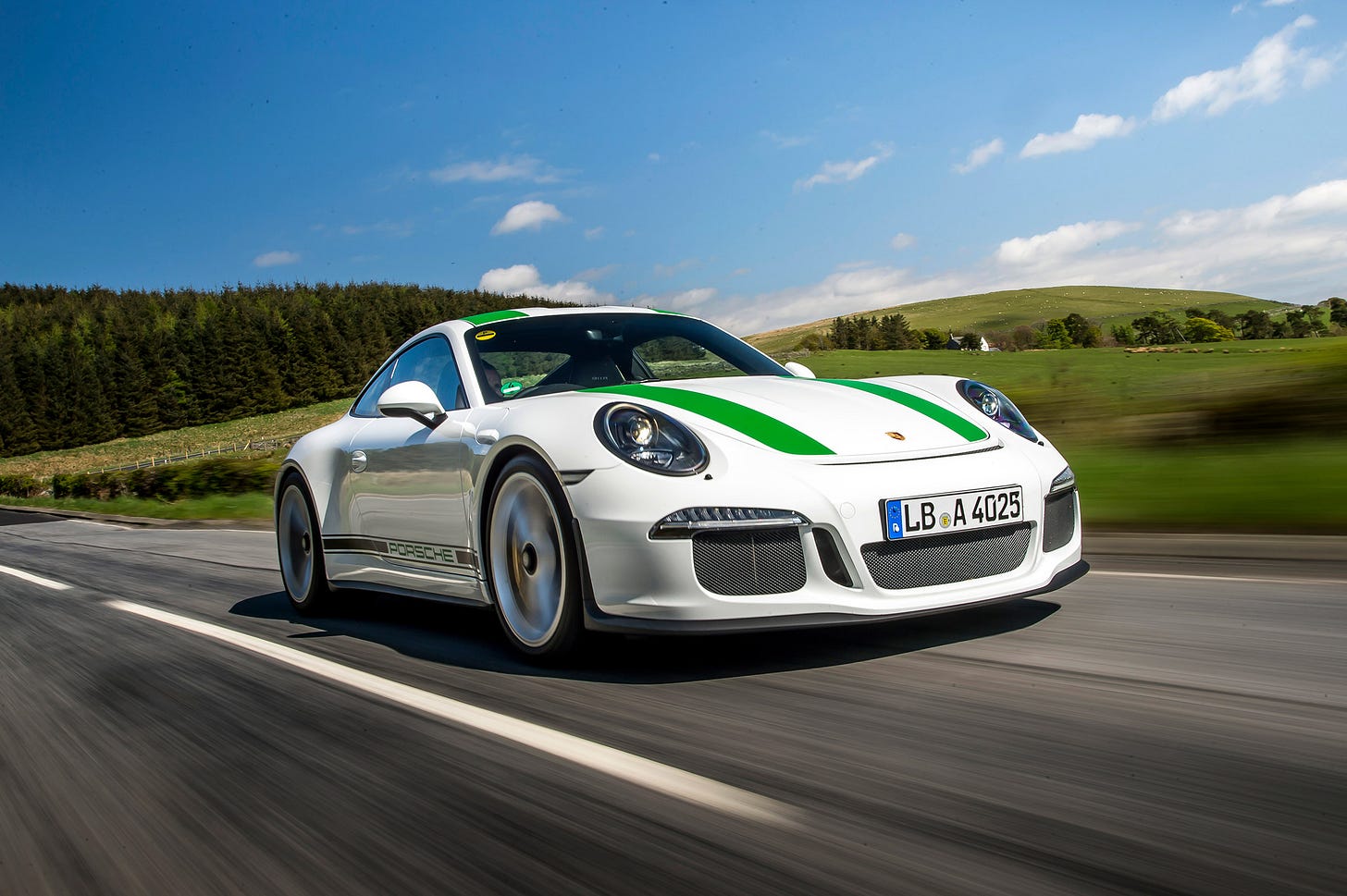 New Porsche 911 R 2016 review | Auto Express