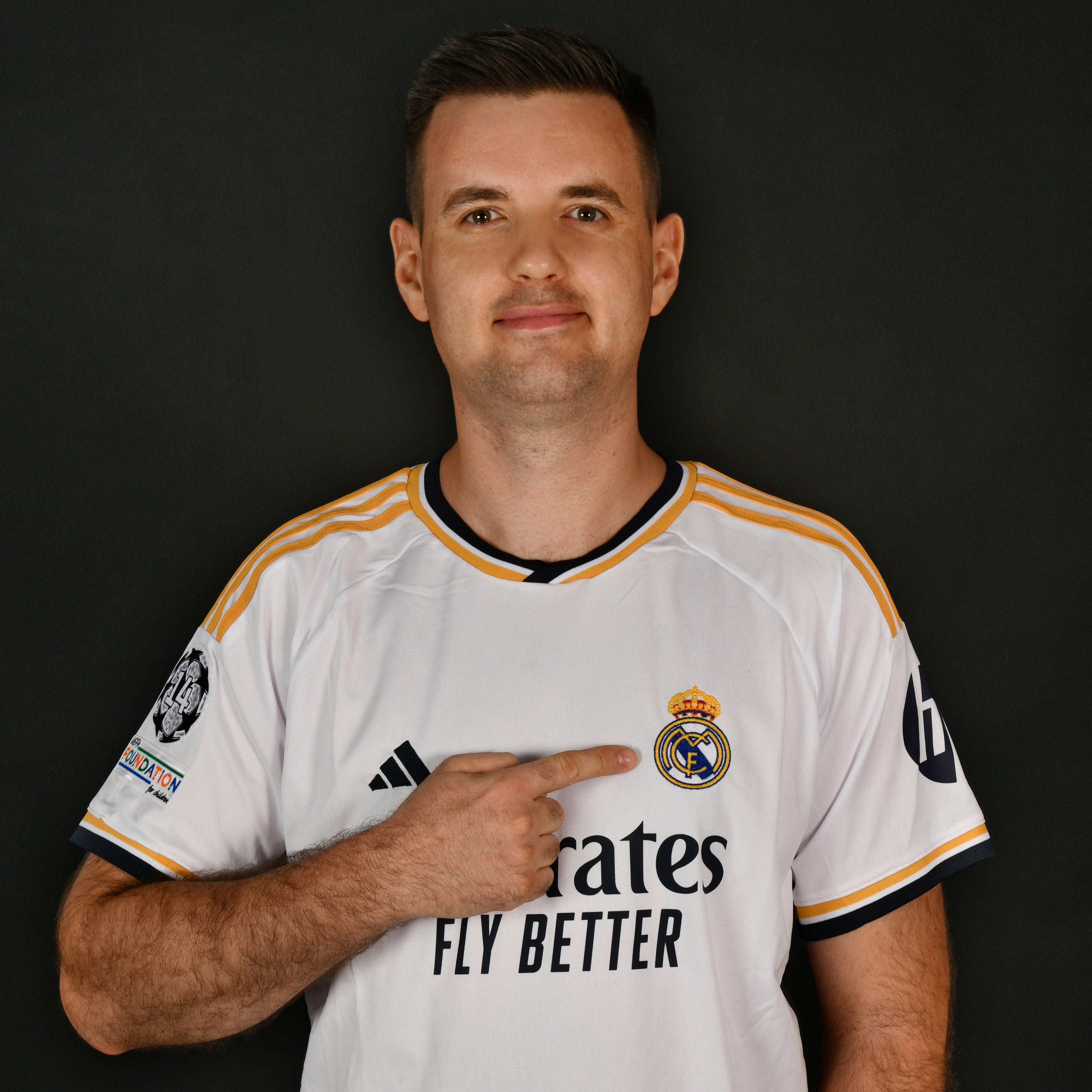 Imi Bedő - Realista