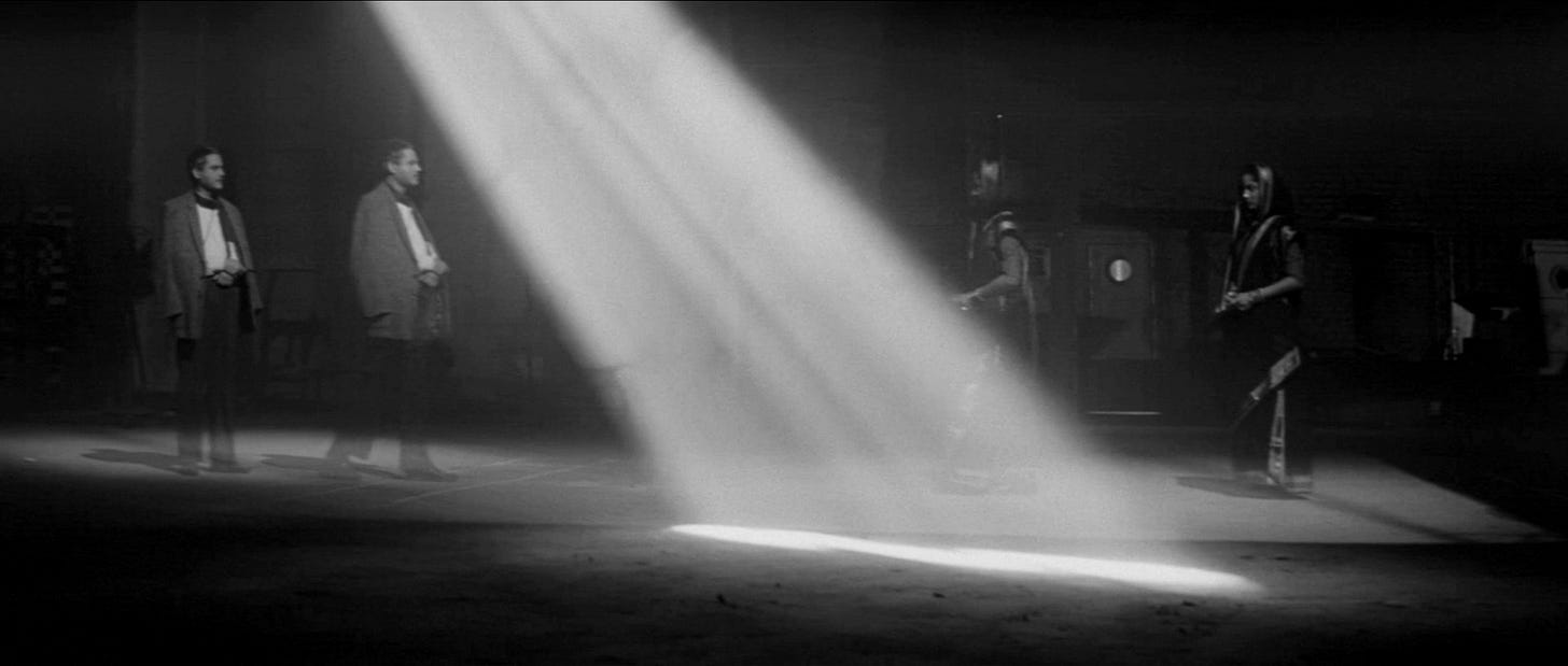 Kaagaz Ke Phool (1959) - Scene by Green