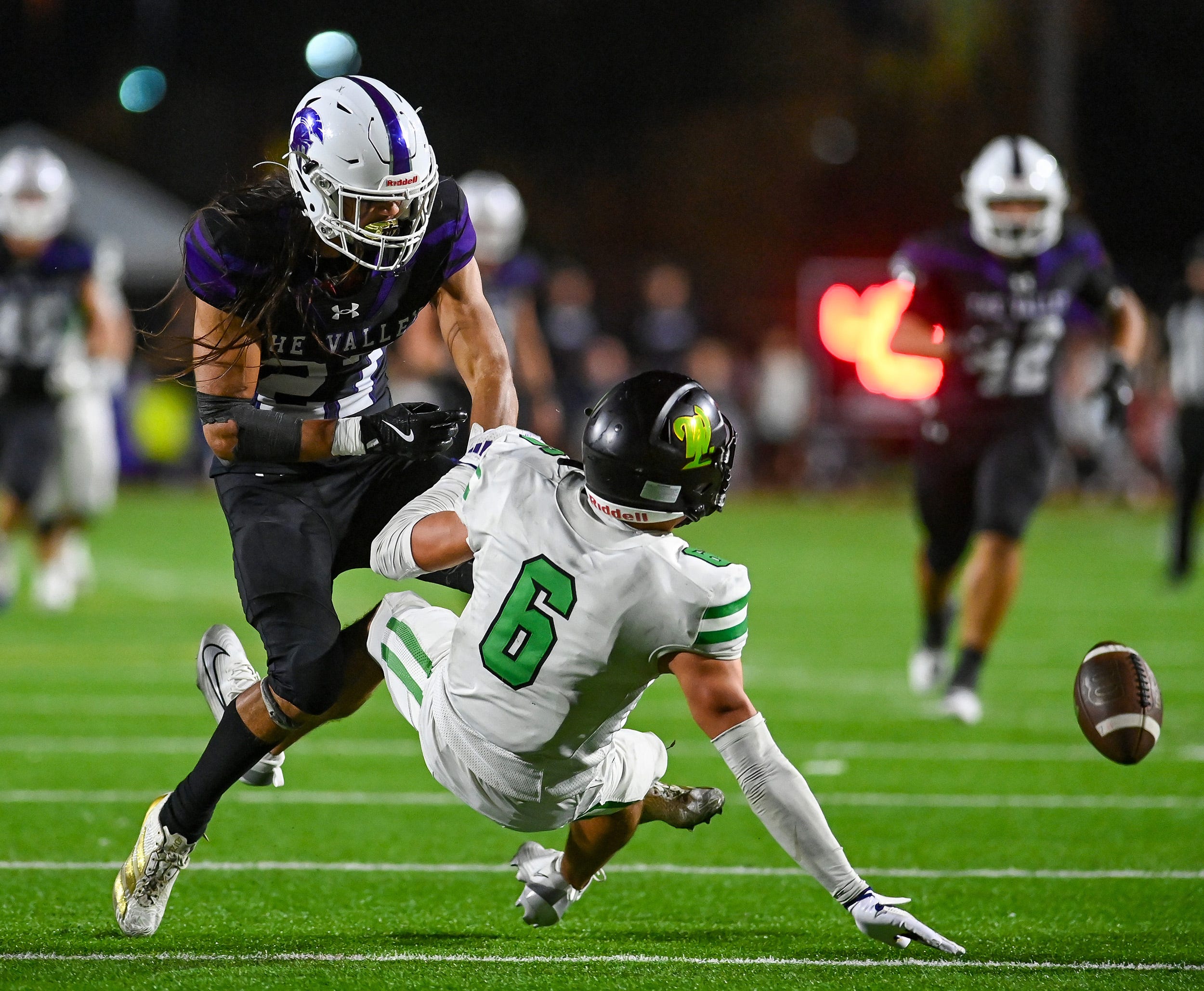 West Linn of Oregon visits Sumner - Vince Miller Photo