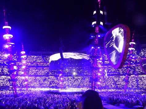 Collection of photos of Ed Sheeran in concert at Levis Stadium