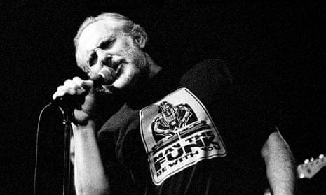 Pete Brown performing in 2001. Pete Brown performing in 2001.
