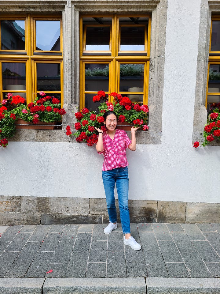 more Rothenburg ob Tauber streets with pretty pastel houses