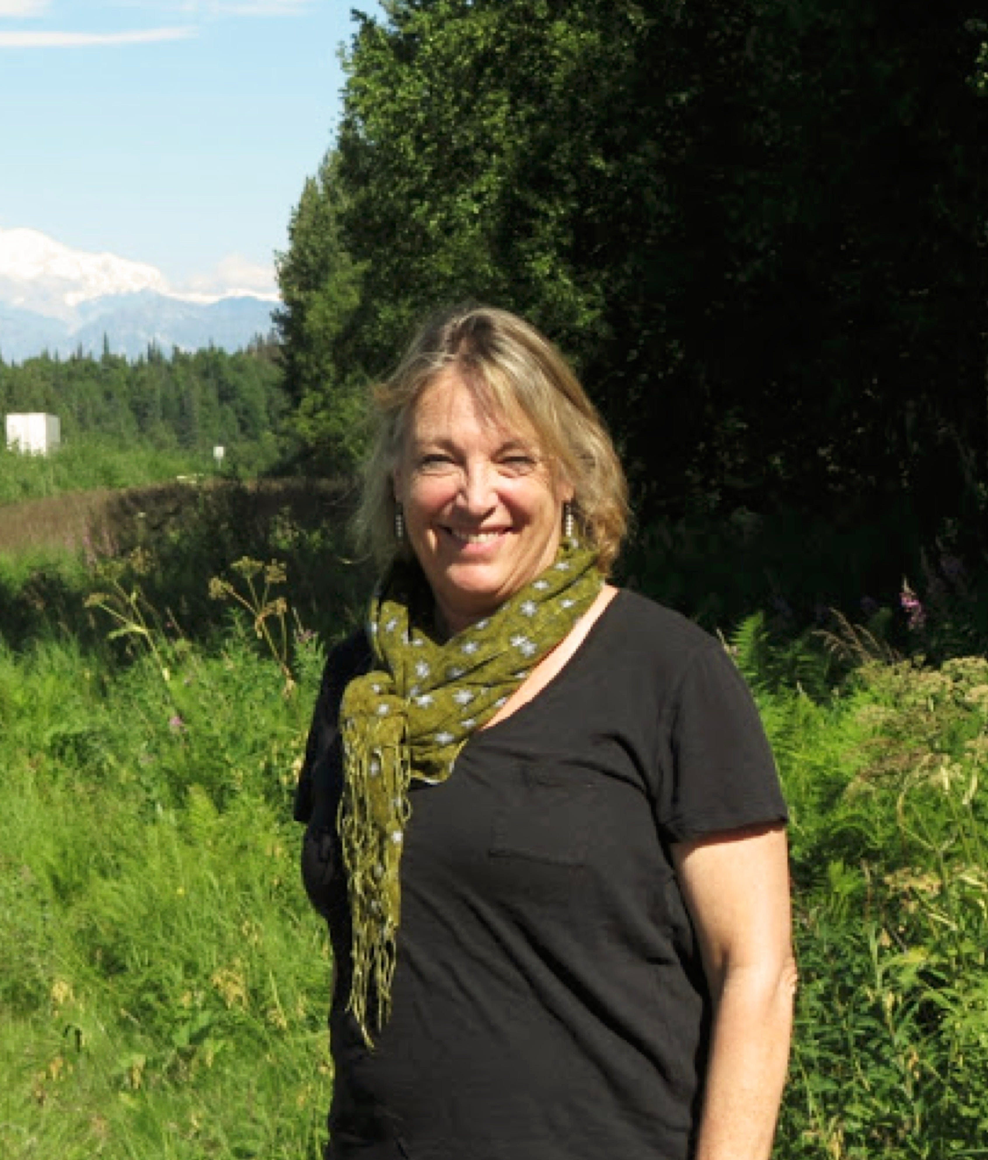 Food, Farms & Families by Lisa Ludwigsen