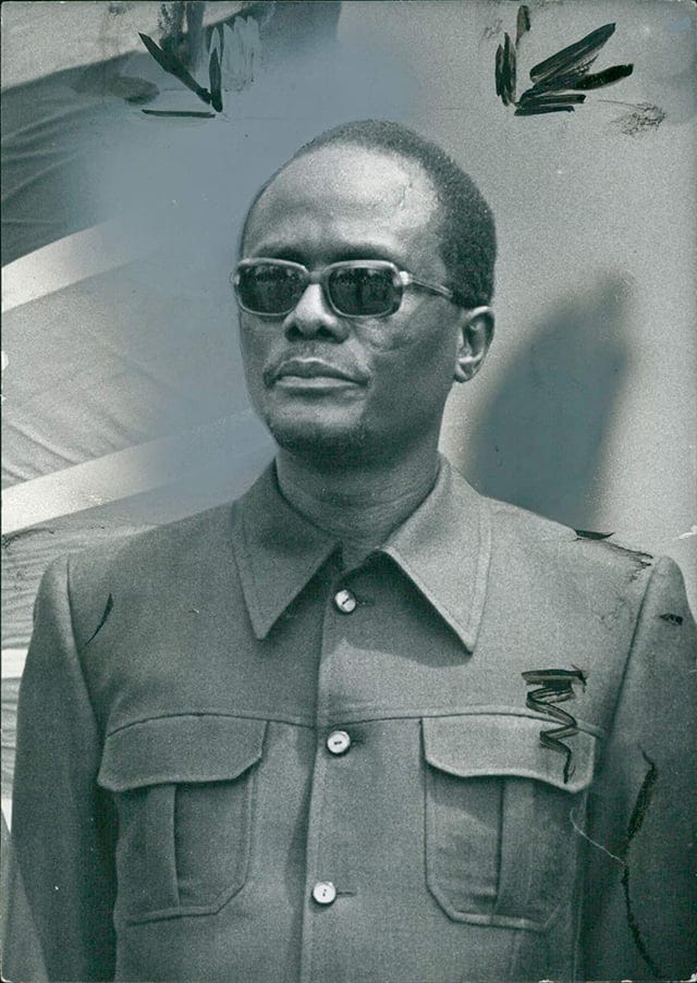 r/monarchism - Holden Roberto wearing sunglasses and a military uniform r/monarchism - Holden Roberto wearing sunglasses and a military uniform