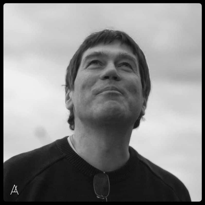 Russians mourn music activist, 60 Russians mourn music activist, 60