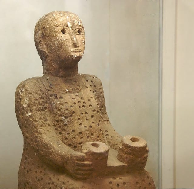 r/ArtefactPorn - Stone statue from Addi-Galamo, Tigray Region (dated 6th-5th century BCE), part of the National Museum of Ethiopia in Addis Ababa's collection [1989 × 1948] x-post /r/EthiopiaPics