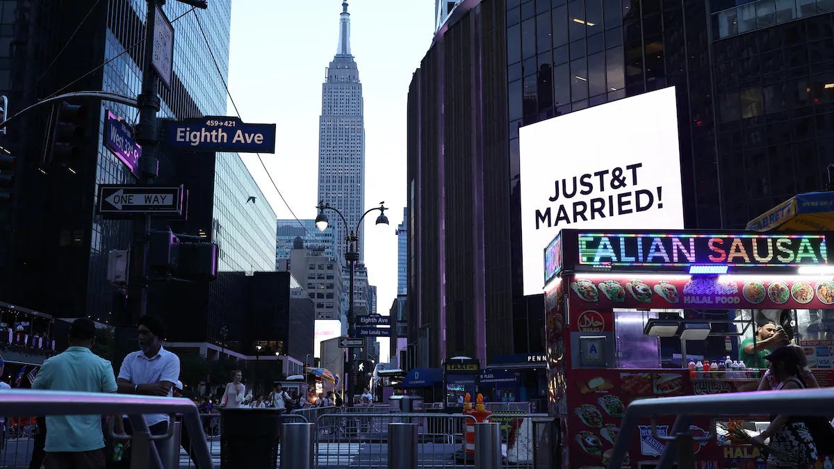 Taylor Swift et Travis Kelce auraient célébré leur mariage à New York Taylor Swift et Travis Kelce auraient célébré leur mariage à New York