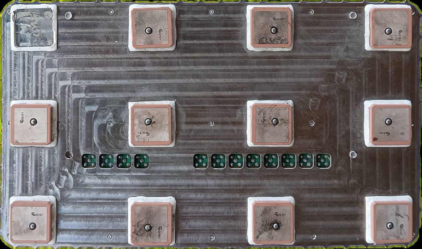 Kometa-M12R-_12Element_01.jpg