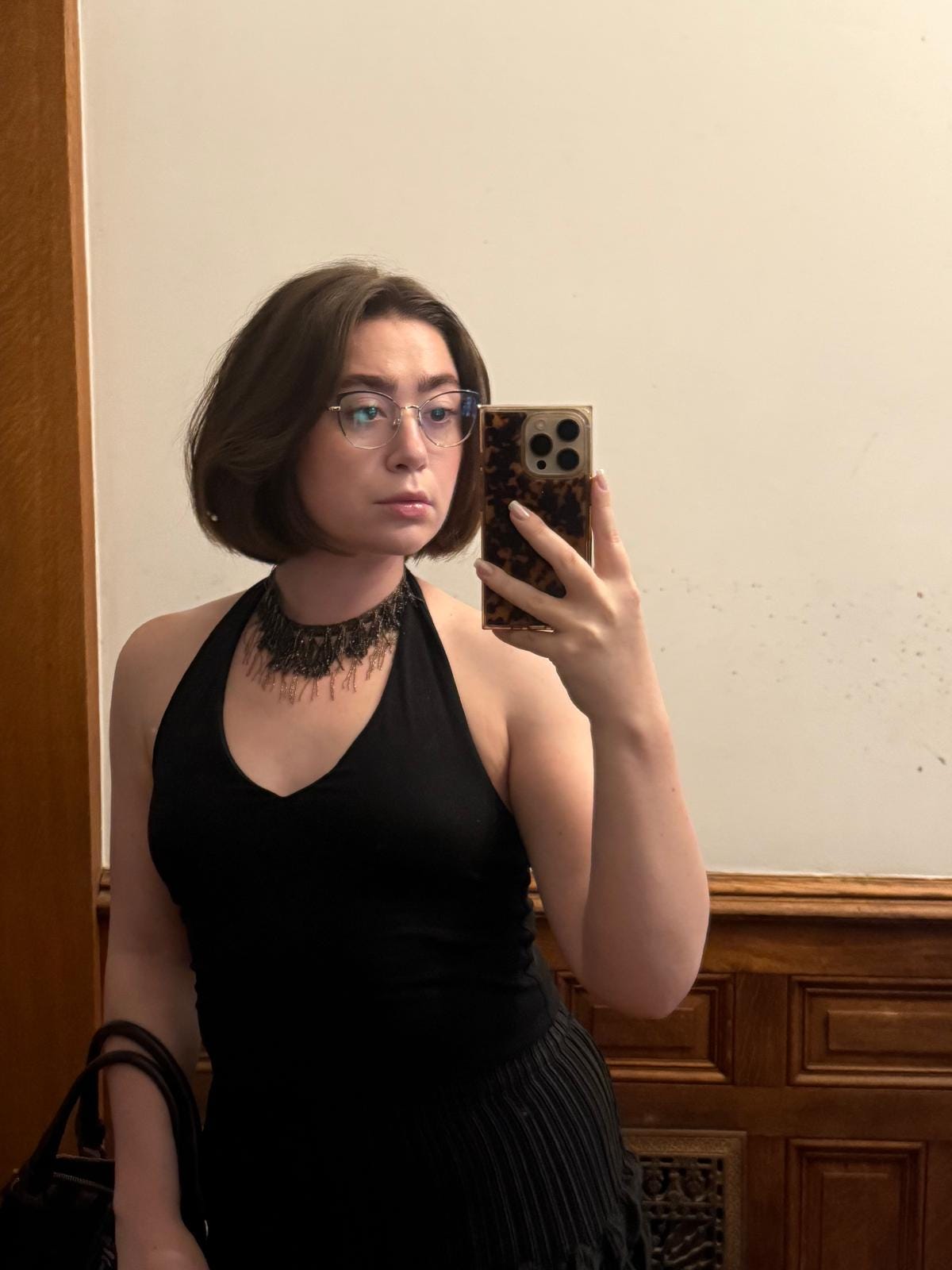 woman-posing-in-mirror