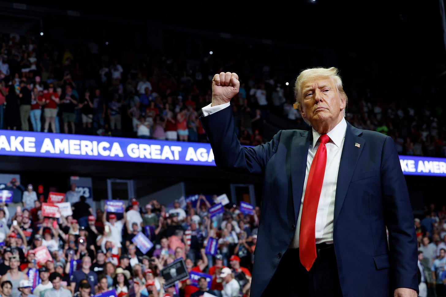 Trump heads to battleground Michigan for the first time since Harris shook  up the presidential race | CNN Politics