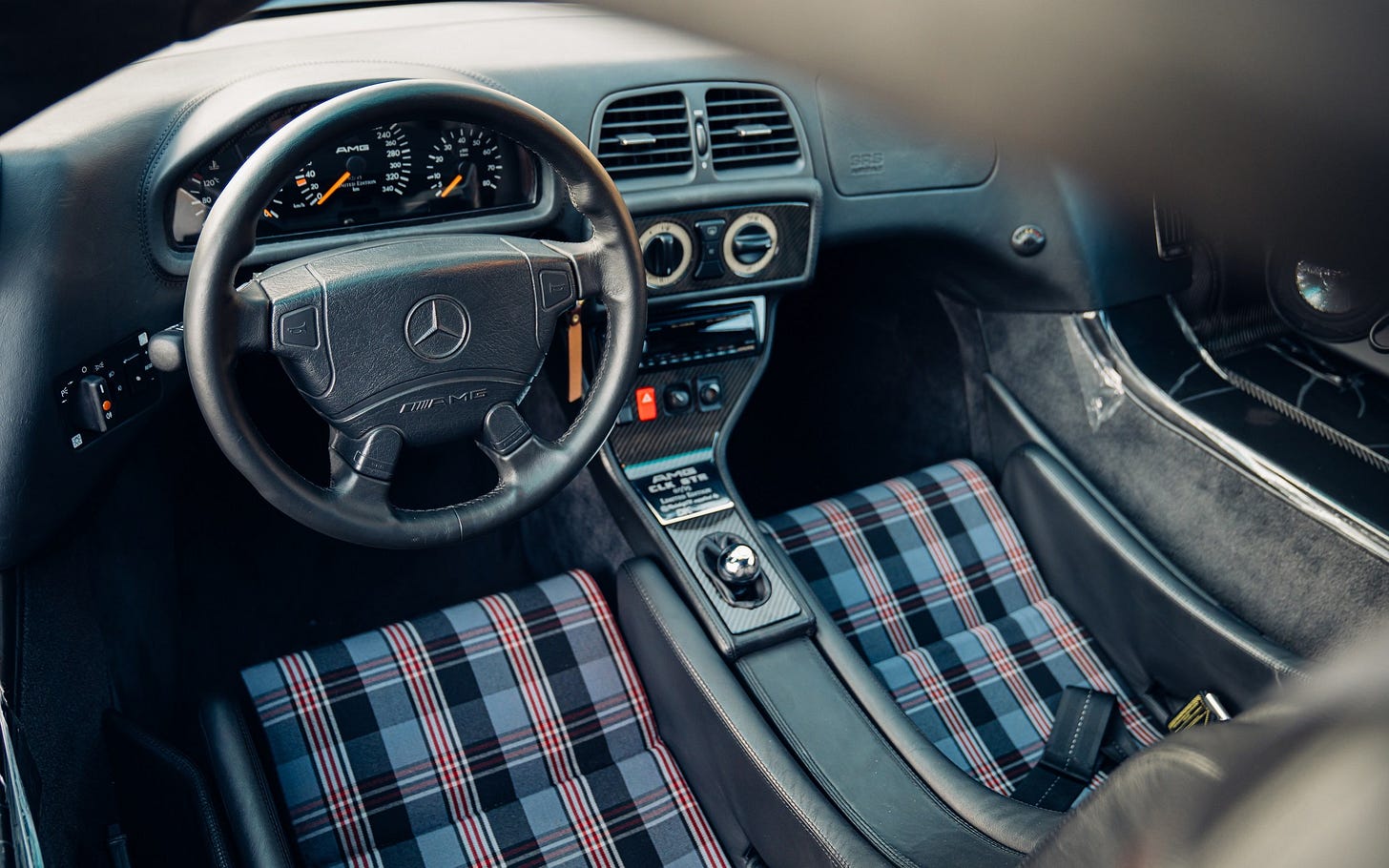 1998 Mercedes-Benz CLK GTR Straßenversion — Audrain Auto Museum