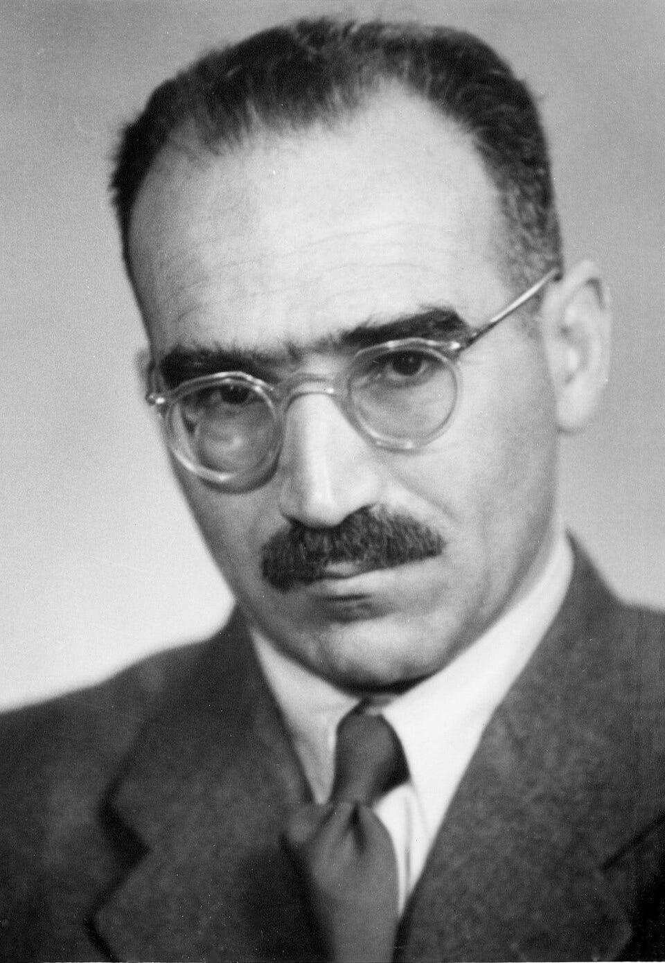 A photograph of the Polish film director Aleksander Ford.