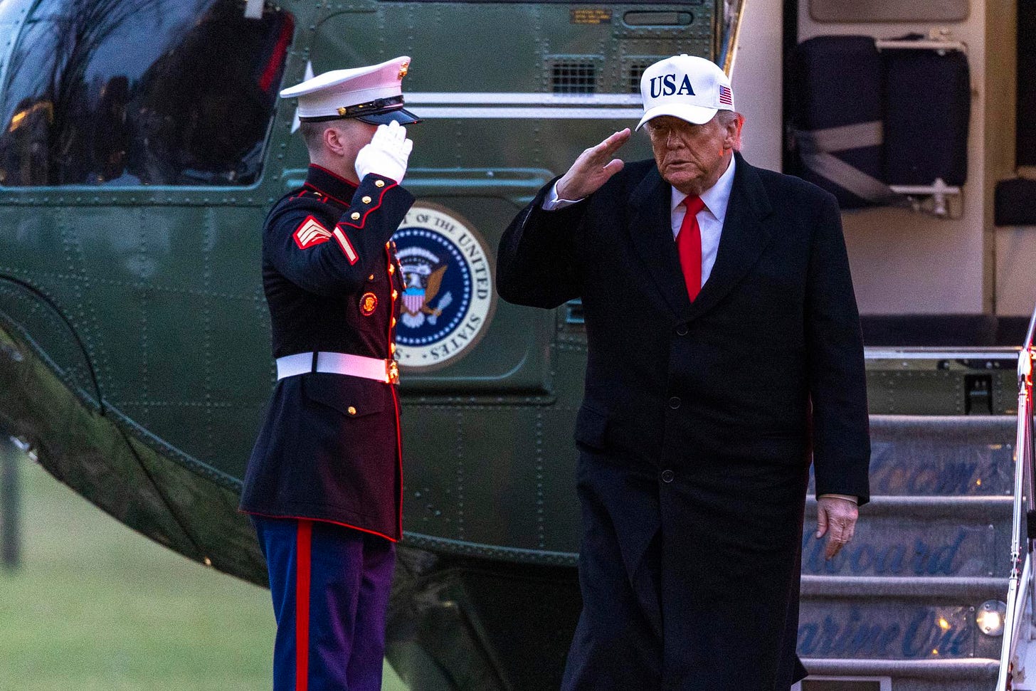 Trump asegura que con Groenlandia en “manos de EEUU” la OTAN será más  eficaz y formidable – La Conexión USA